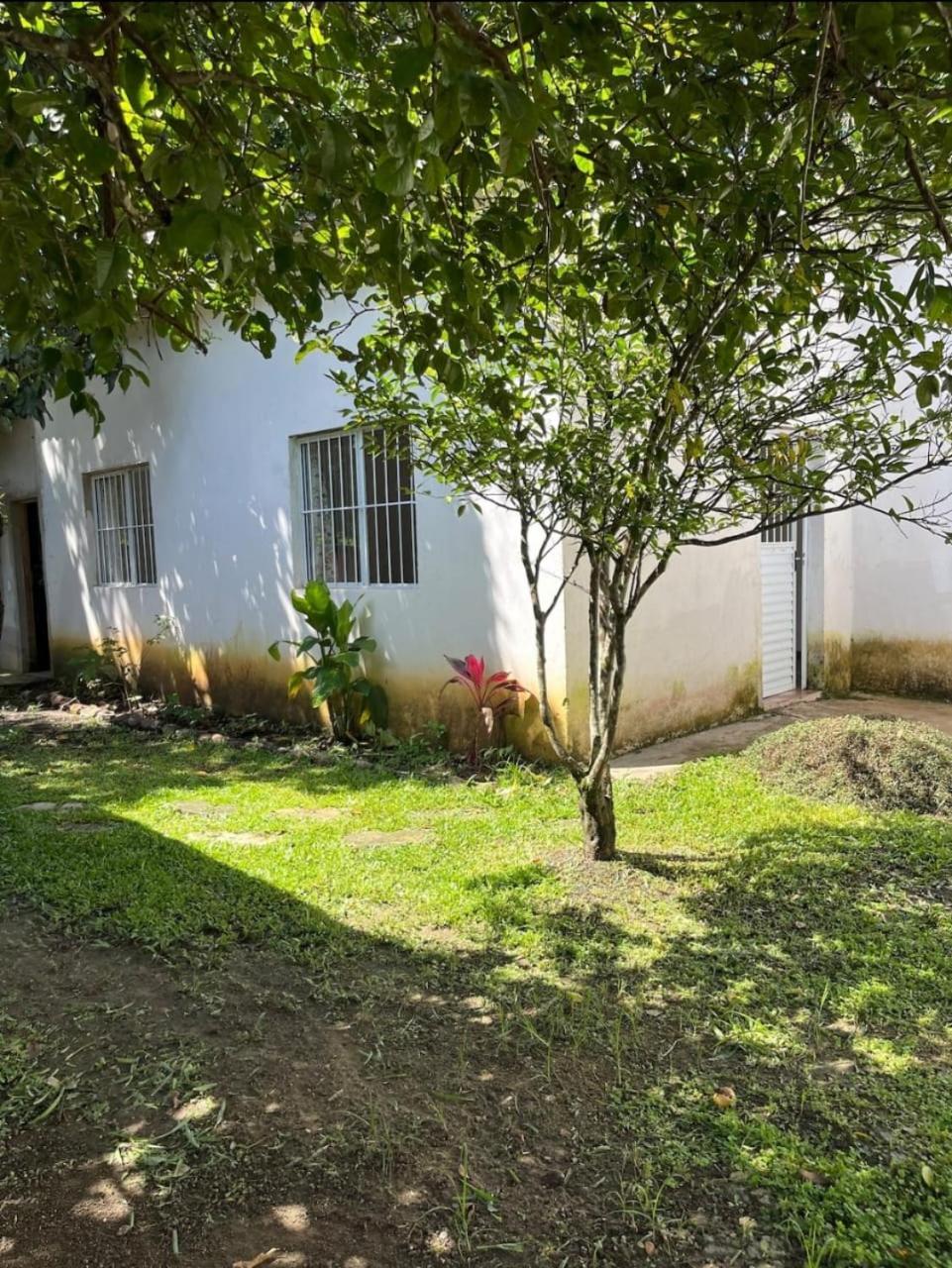 Chacara Completa Com Piscina ,2 Quartos, 20 Pessoas Itariri Exterior photo
