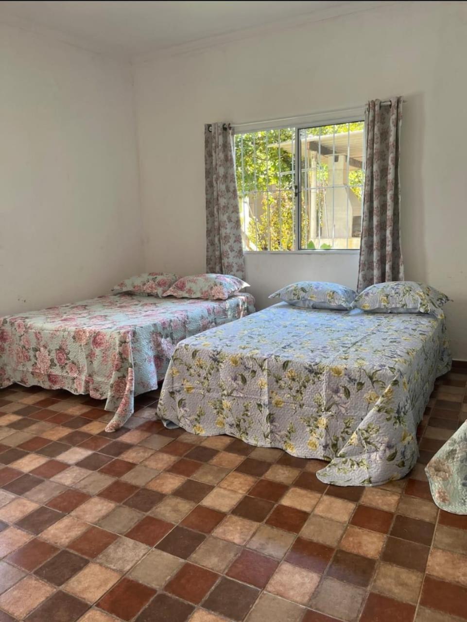 Chacara Completa Com Piscina ,2 Quartos, 20 Pessoas Itariri Exterior photo